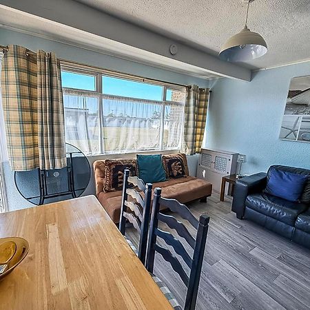 Lovely 4 Berth Chalet For Hire At California Sands In Norfolk Ref 52350Cs Scratby Exterior photo