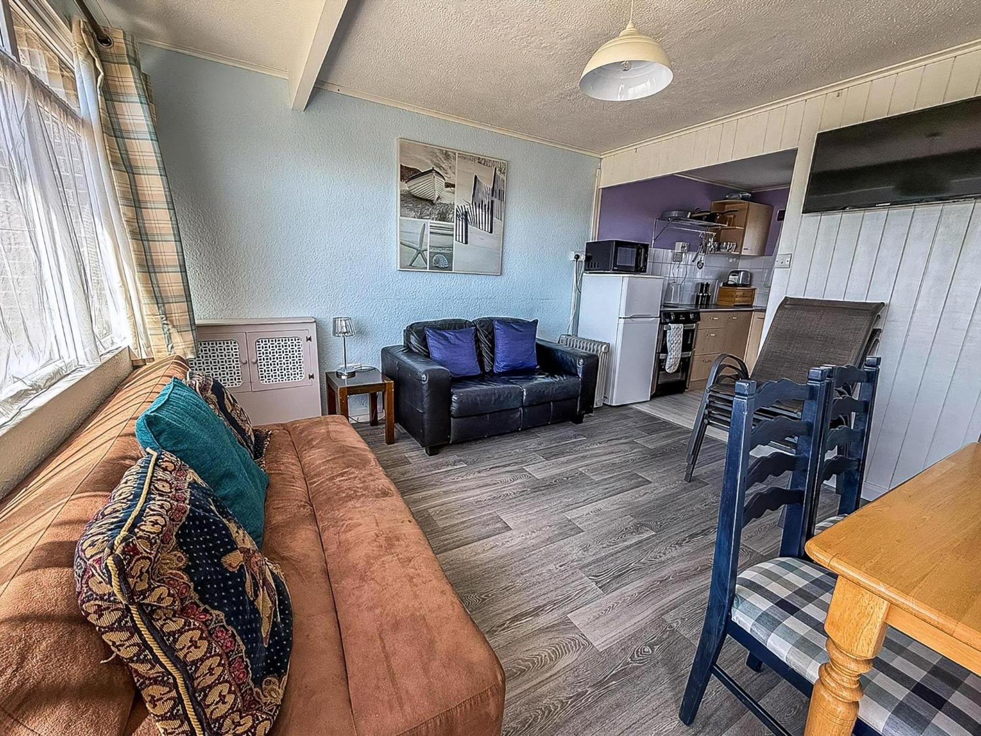 Lovely 4 Berth Chalet For Hire At California Sands In Norfolk Ref 52350Cs Scratby Exterior photo